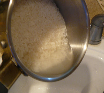 Rice-pouring water