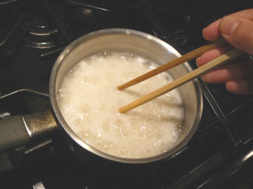 Rice stirring pot