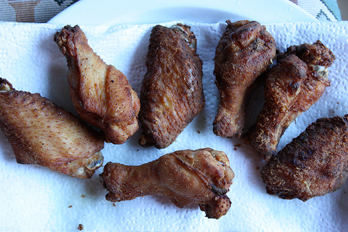 Spicy Asian chicken wings recipe - after frying