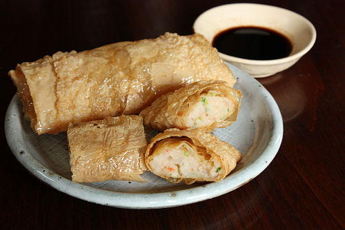 Asian-tofu-skin-and-shrimp-rolls