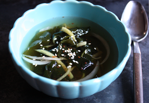 Korean chilled seaweed and cucumber soup