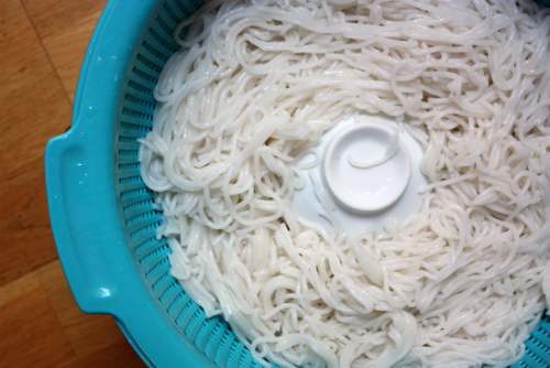 Homemade bun rice noodles drained