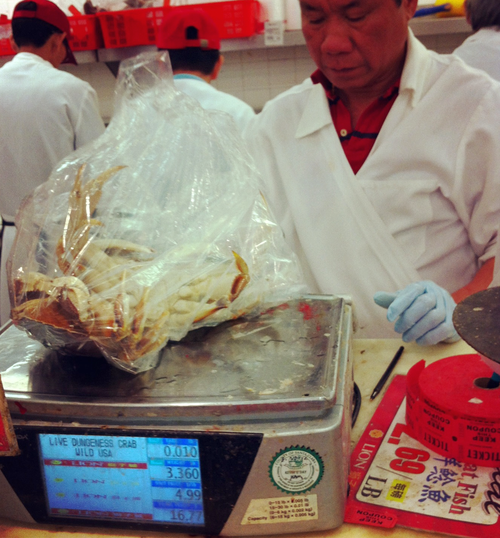 How to buy live crab