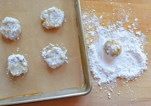 Almond-cookie-balls