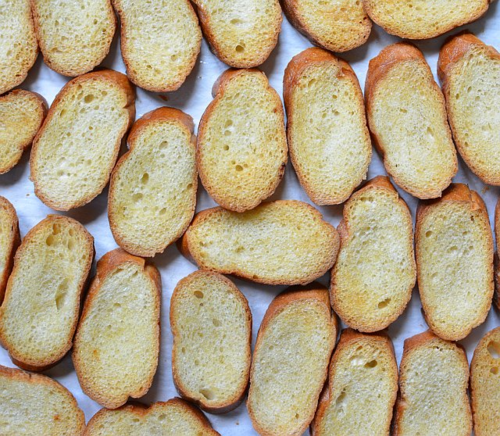 Toast-points-crostini