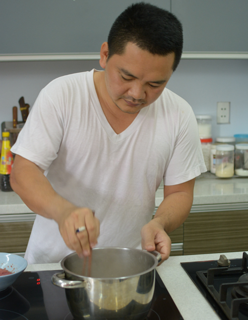 Vo Quoc in Saigon kitchen 2014