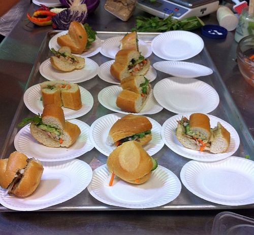 Banh-mi-party-tip-cut