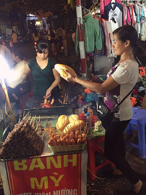 Banh-mi-hanoi-sausage