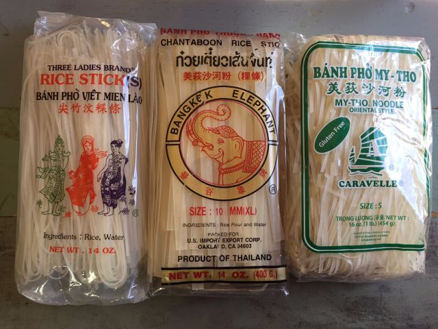 Banh-pho-rice-noodles-dried-brands