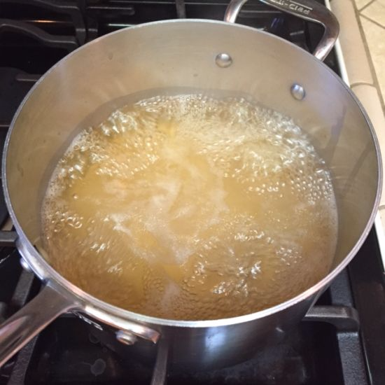Boiling-pho-broth