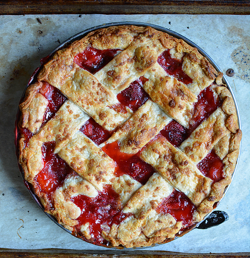 Strawberry-pie-whole
