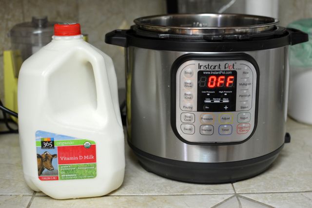 Instant-pot-yogurt-milk