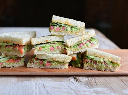 Banh-mi-tea-sandwiches-2-sm