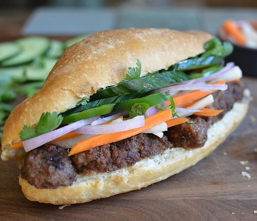 Cevapcici-banh-mi