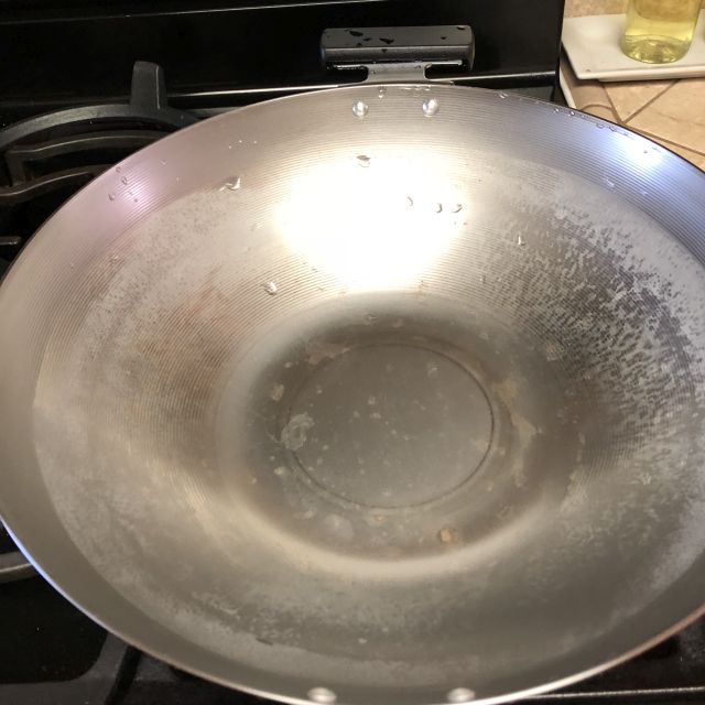 How to season a wok- a simple method that works!