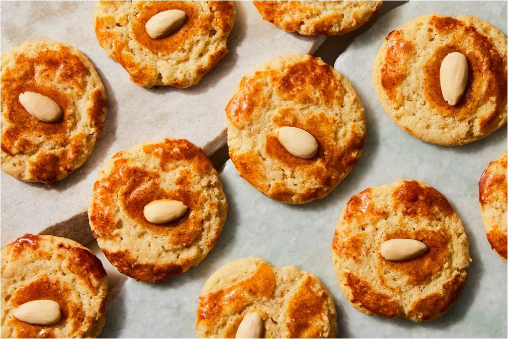 Chinese almond cookie