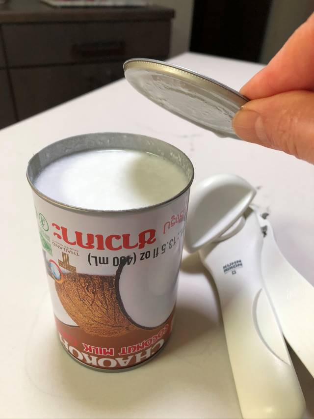 opening coconut milk cans
