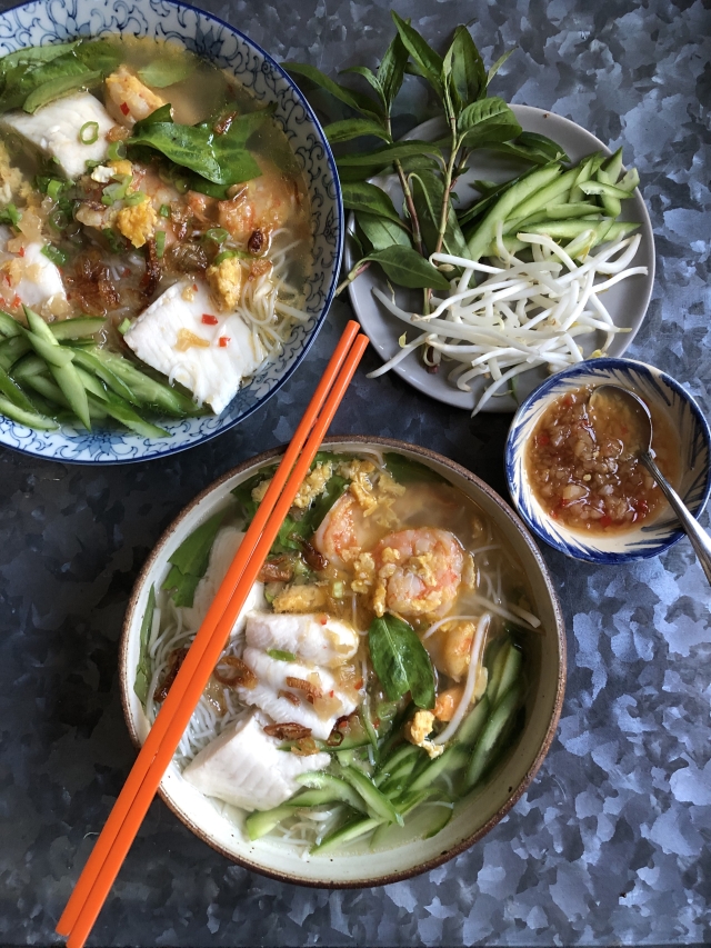 Kien giang fish and shrimp noodle soup