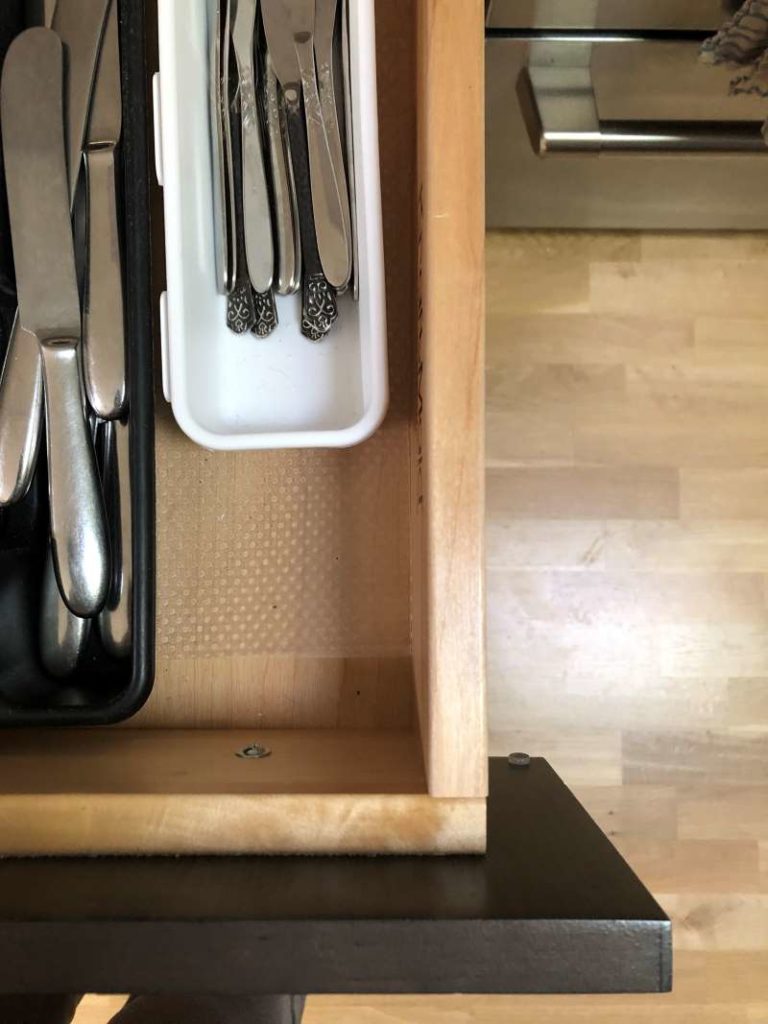 kitchen cabinet drawer width