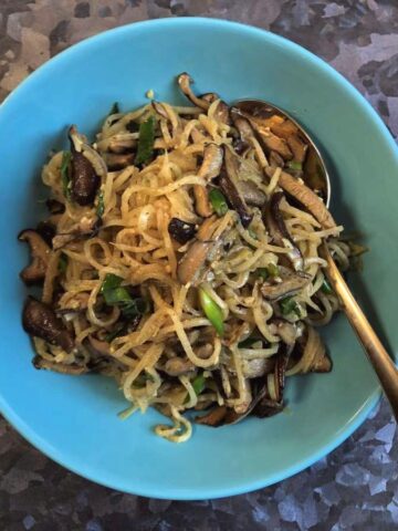 garlic mushroom noodles