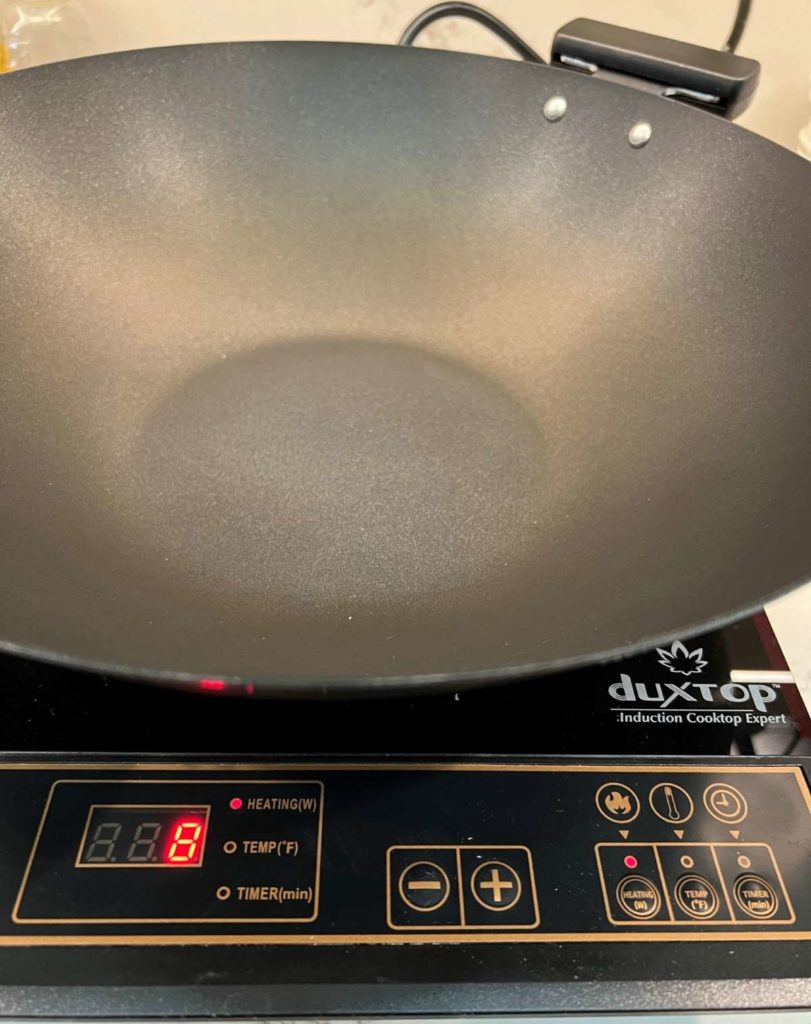 Calphalon Signature Nonstick 12 Flat-bottom Wok - JCS Home Appliances