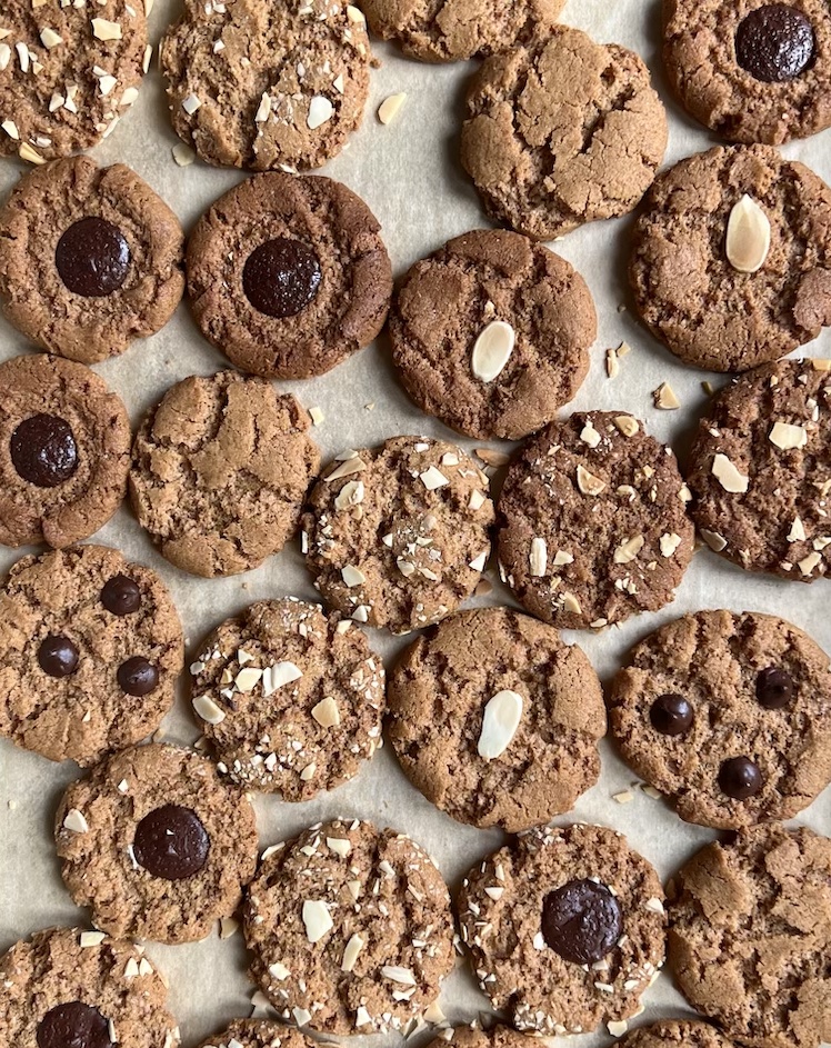 flourless almond cookie