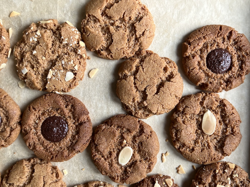 almond cookie close up