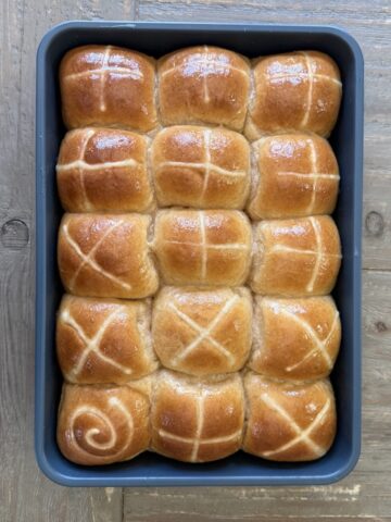 hot cross buns