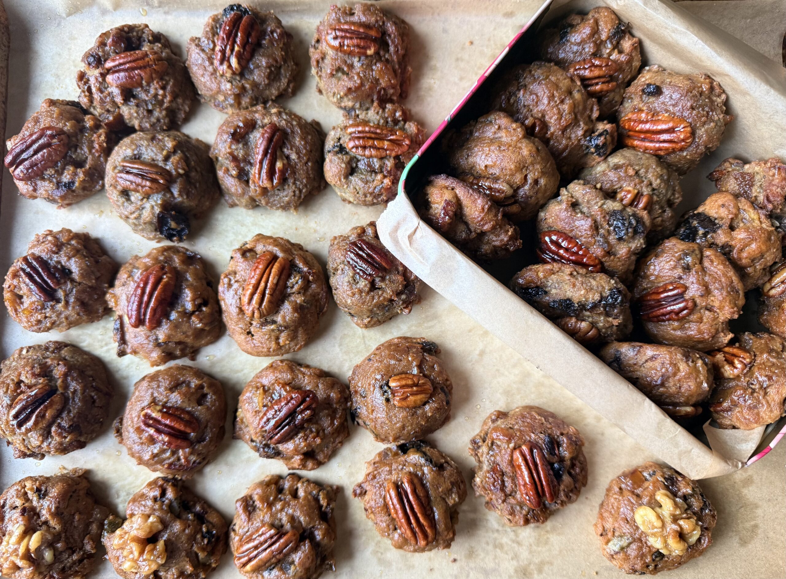 fruitcake cookies in tin