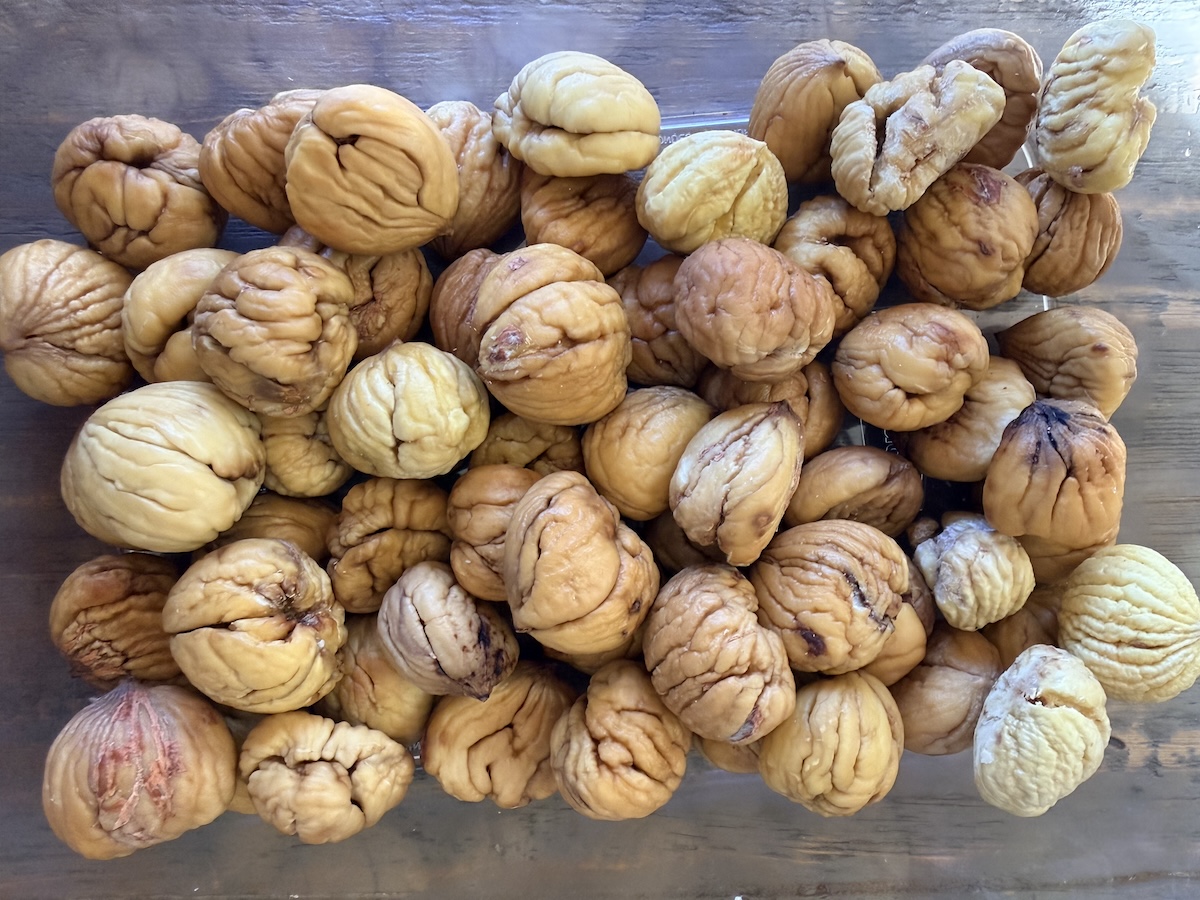 shelled chestnuts
